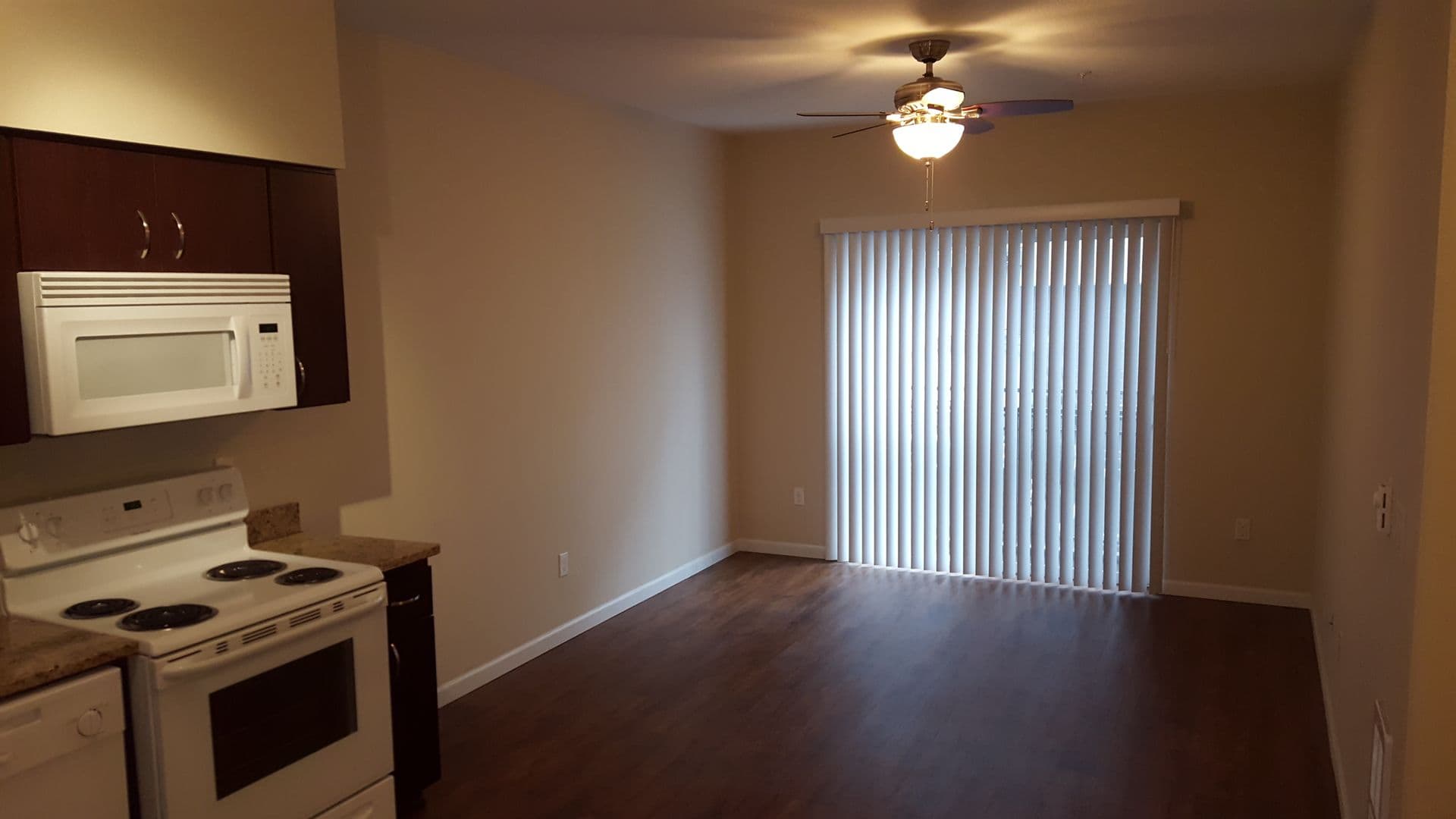 Portland Apartment: 6855 N. Burlington Ave