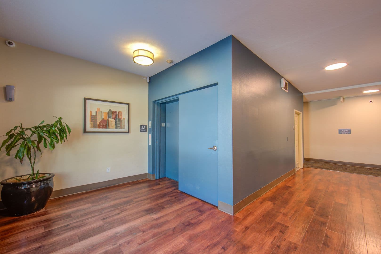 Portland Apartment: 1425 NE 7th Ave