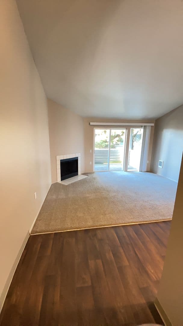 Newberg Apartment: 1401 N Springbrook Rd