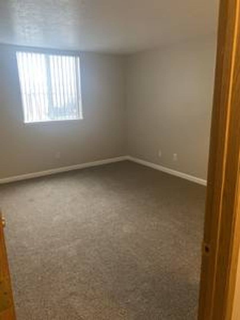 Milwaukie Apartment: 4400 SE Naef Road