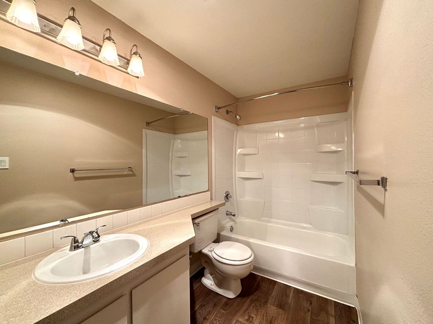 Happy Valley Apartment: 11408 SE 90th Ave