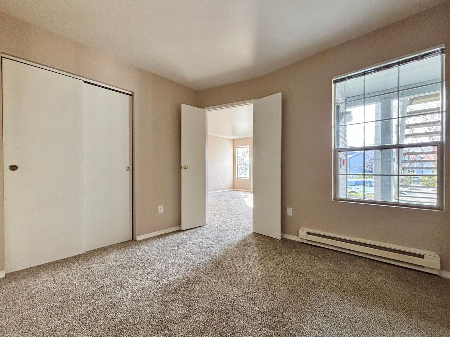 Happy Valley Apartment: 11408 SE 90th Ave