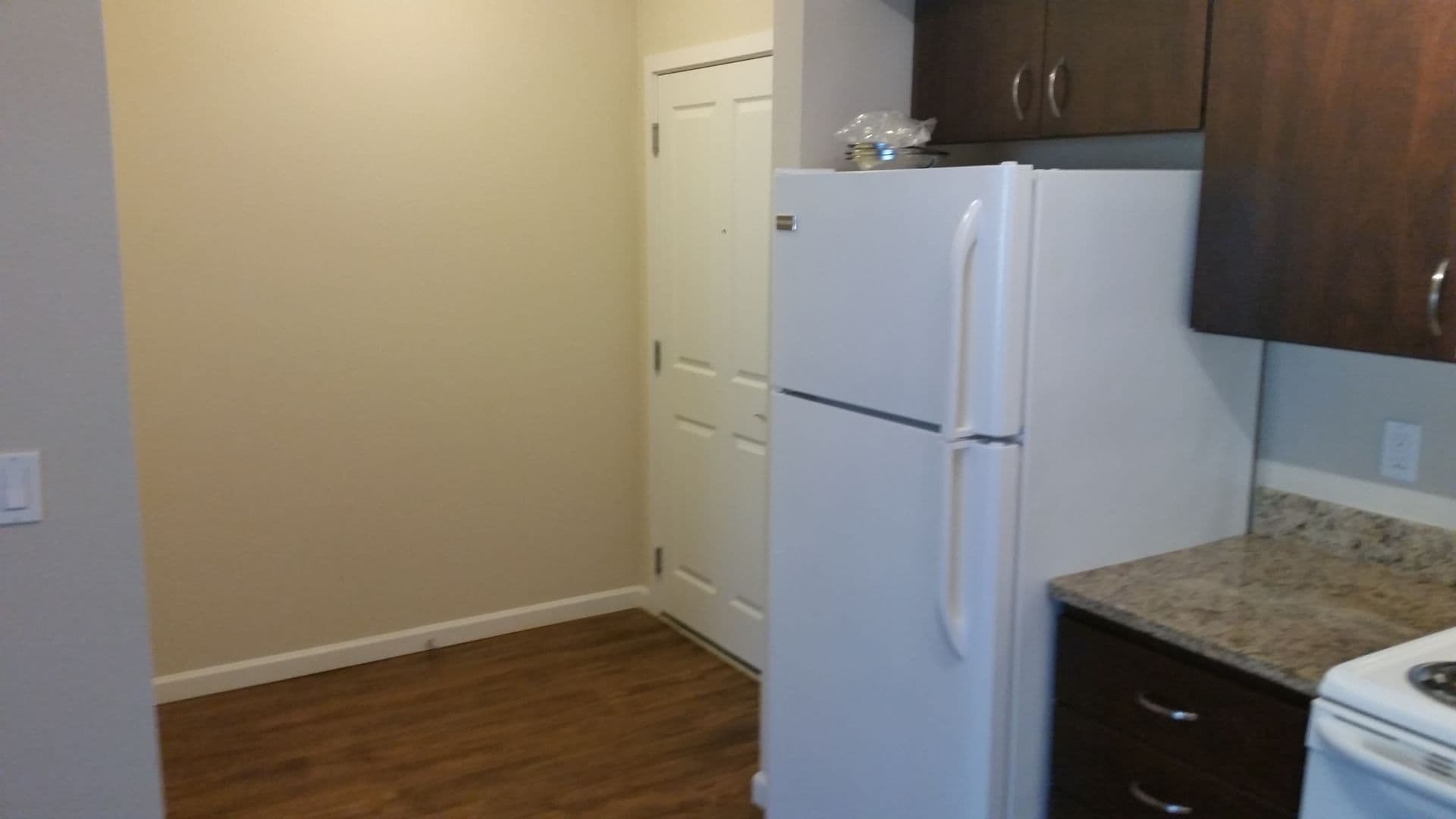 Portland Apartment: 6855 N. Burlington Ave