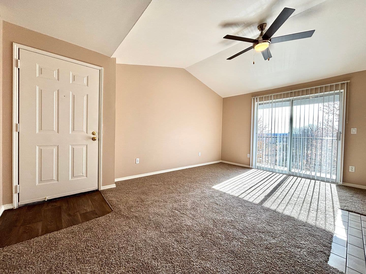 Happy Valley Apartment: 11408 SE 90th Ave