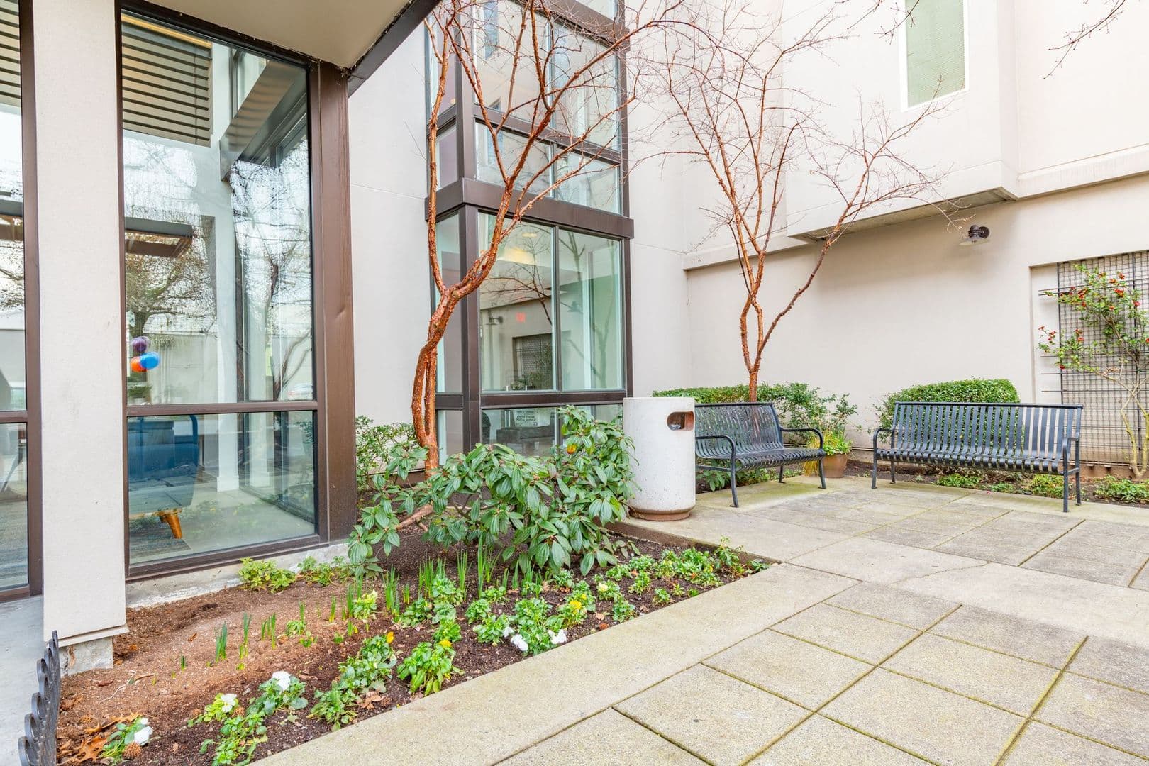 Portland Apartment: 303 NE 16th Ave