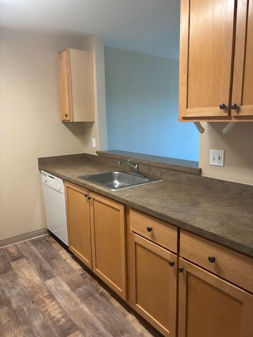 Portland Apartment: 1425 NE 7th Ave