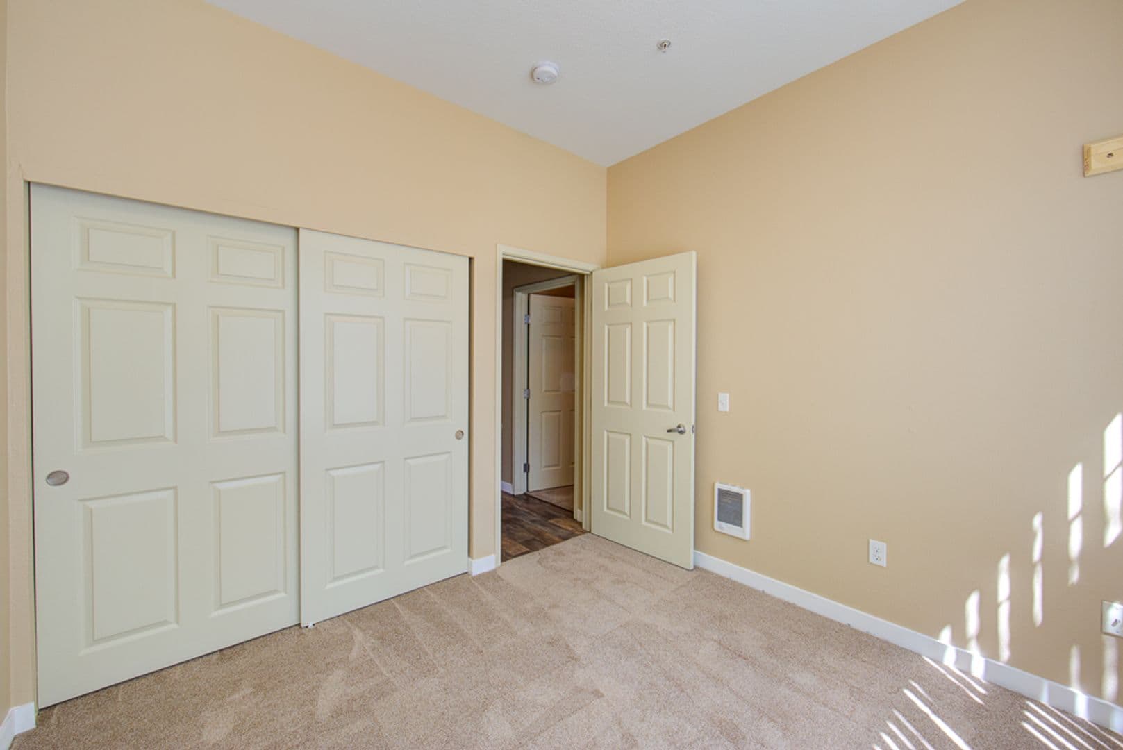 Portland Apartment: 1425 NE 7th Ave