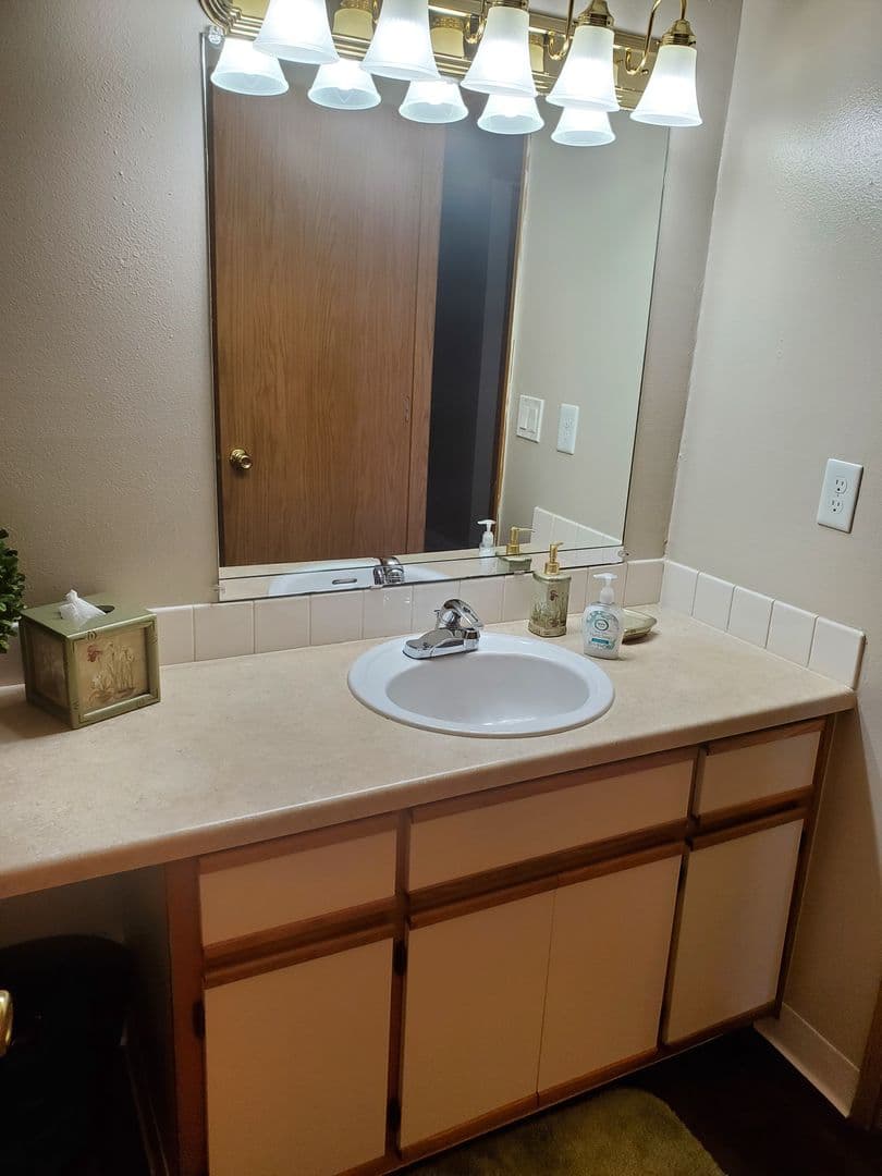 Milwaukie Apartment: 4400 SE Naef Road