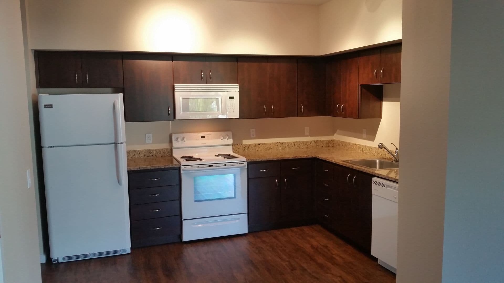 Portland Apartment: 6855 N. Burlington Ave