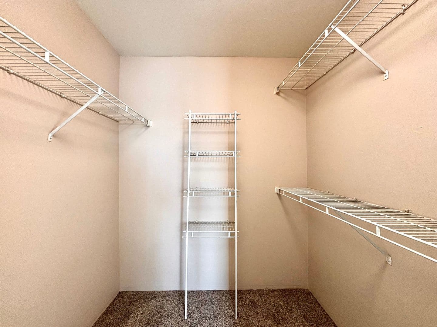 Happy Valley Apartment: 11408 SE 90th Ave