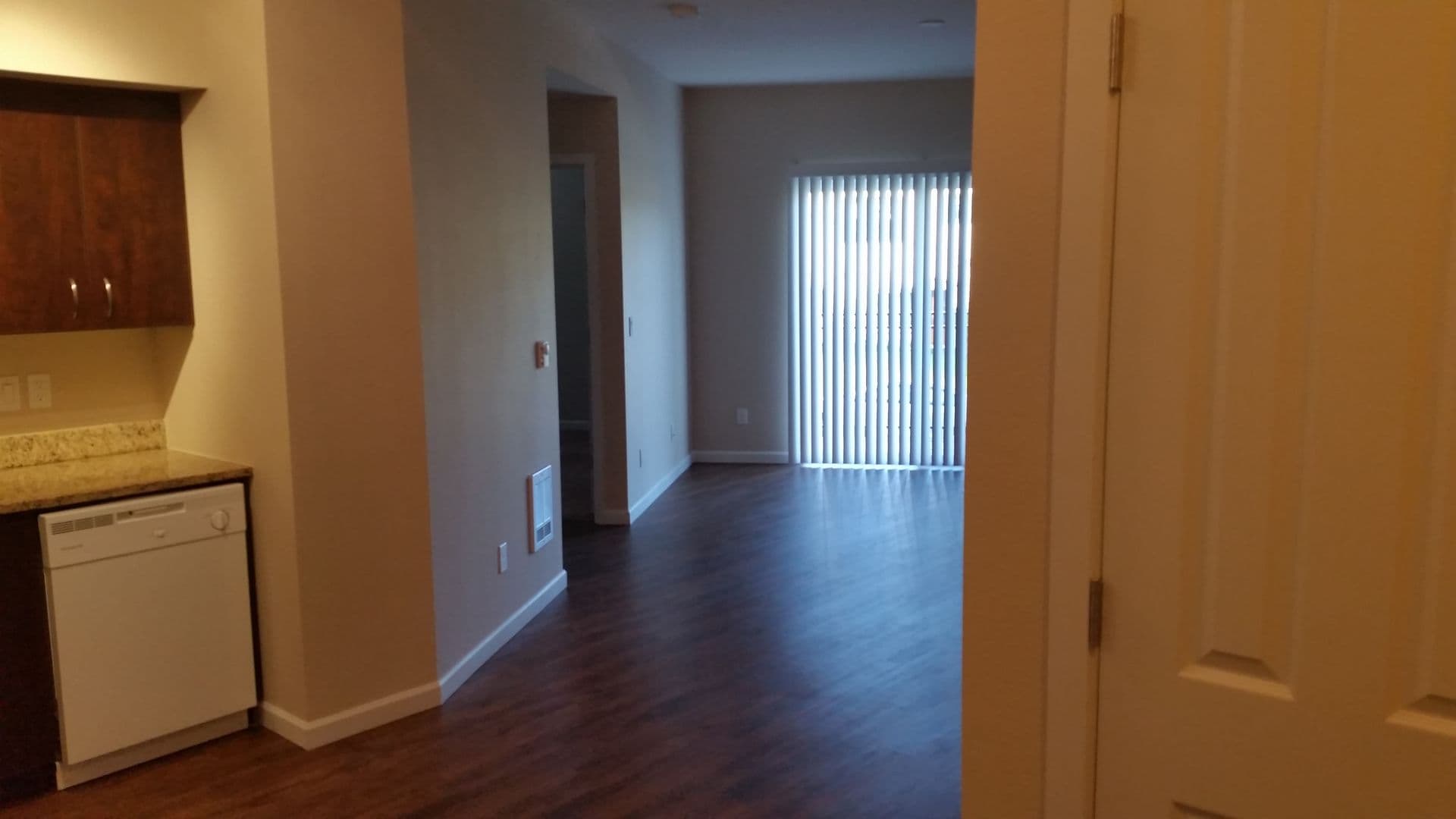 Portland Apartment: 6855 N. Burlington Ave