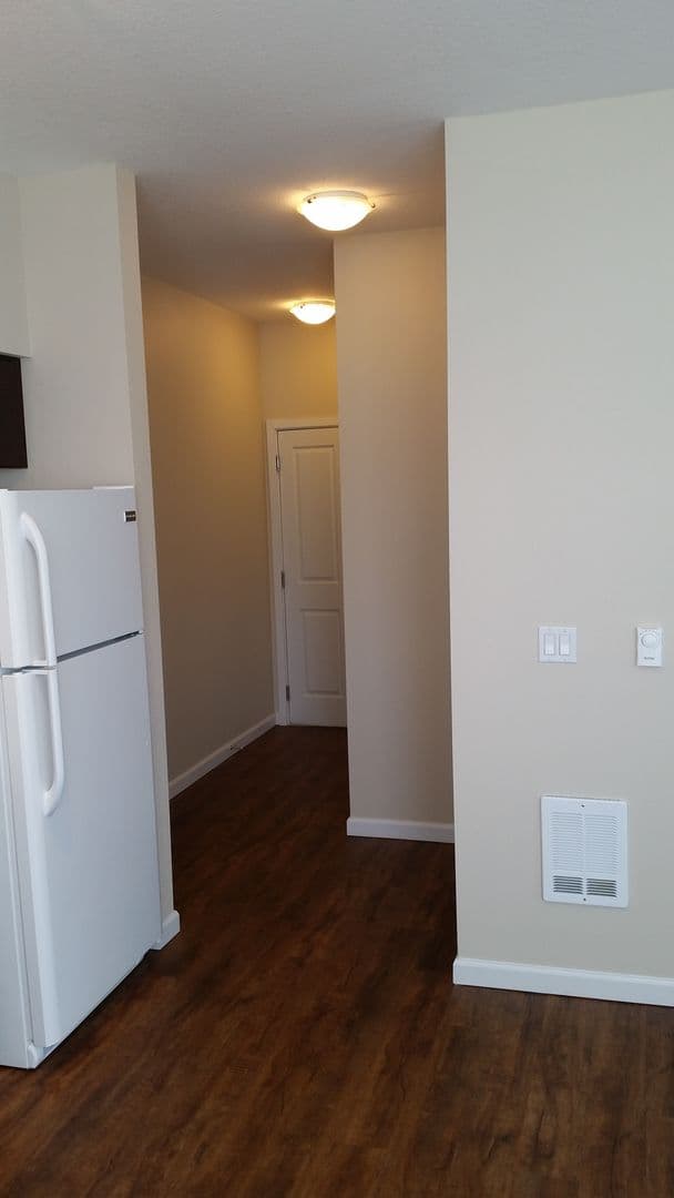 Portland Apartment: 6855 N. Burlington Ave