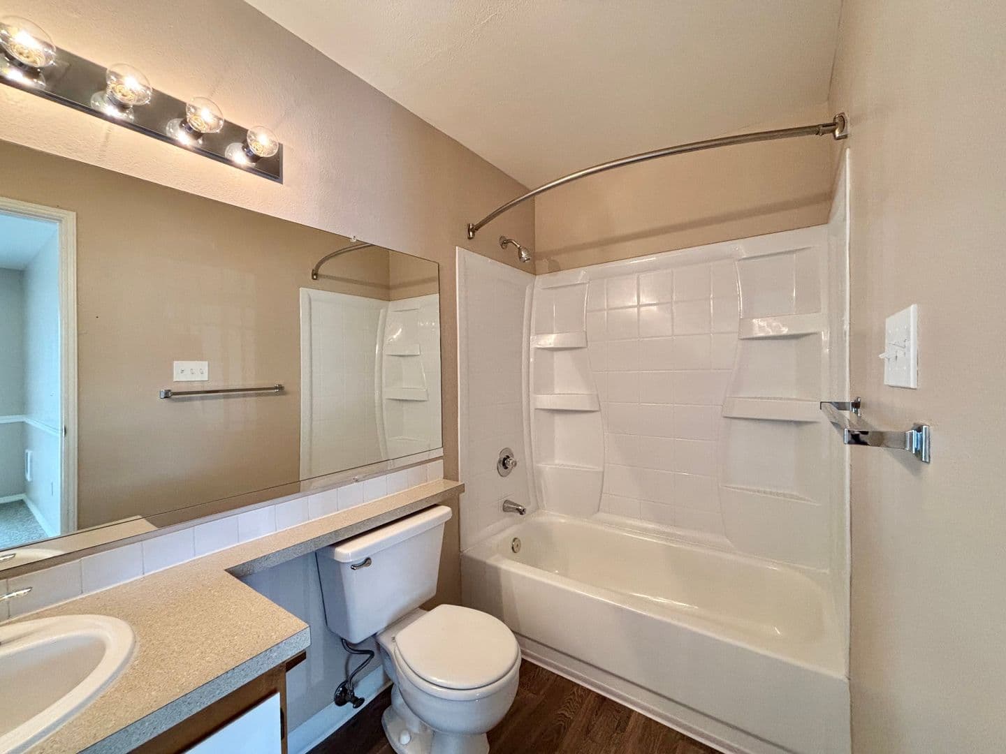 Happy Valley Apartment: 11408 SE 90th Ave