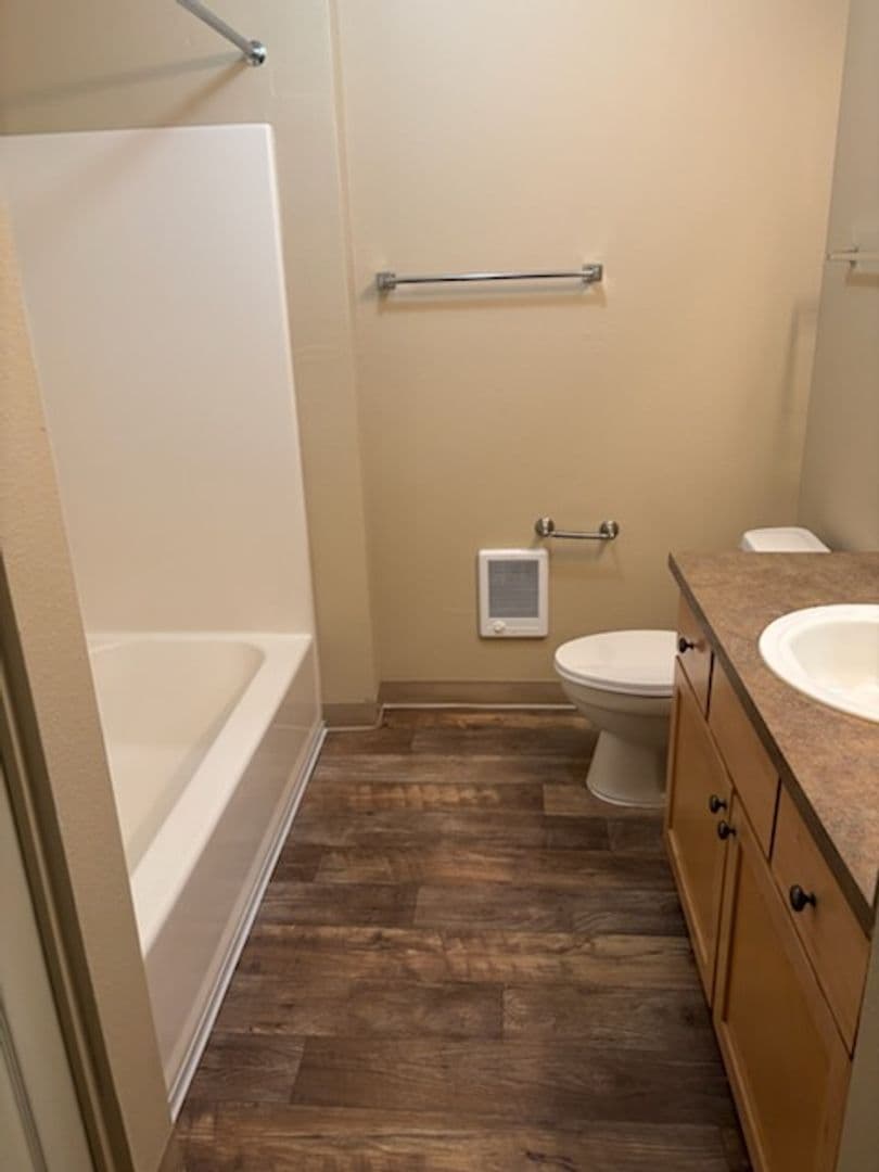 Portland Apartment: 1425 NE 7th Ave