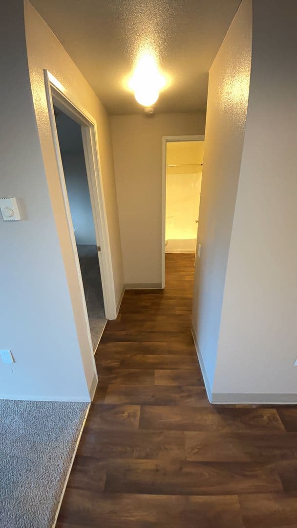 Newberg Apartment: 1401 N Springbrook Rd