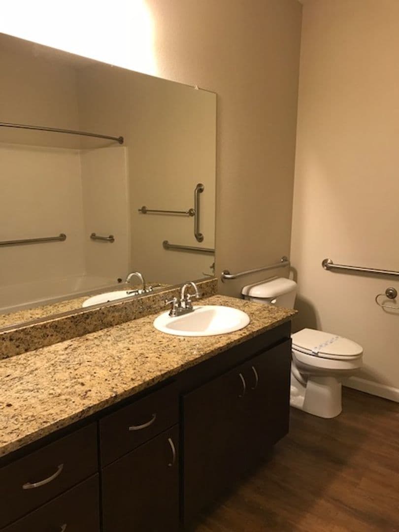 Portland Apartment: 6855 N. Burlington Ave
