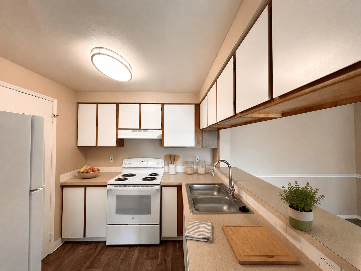 Happy Valley Apartment: 11408 SE 90th Ave