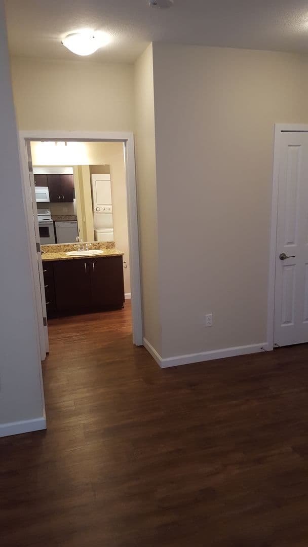 Portland Apartment: 6855 N. Burlington Ave