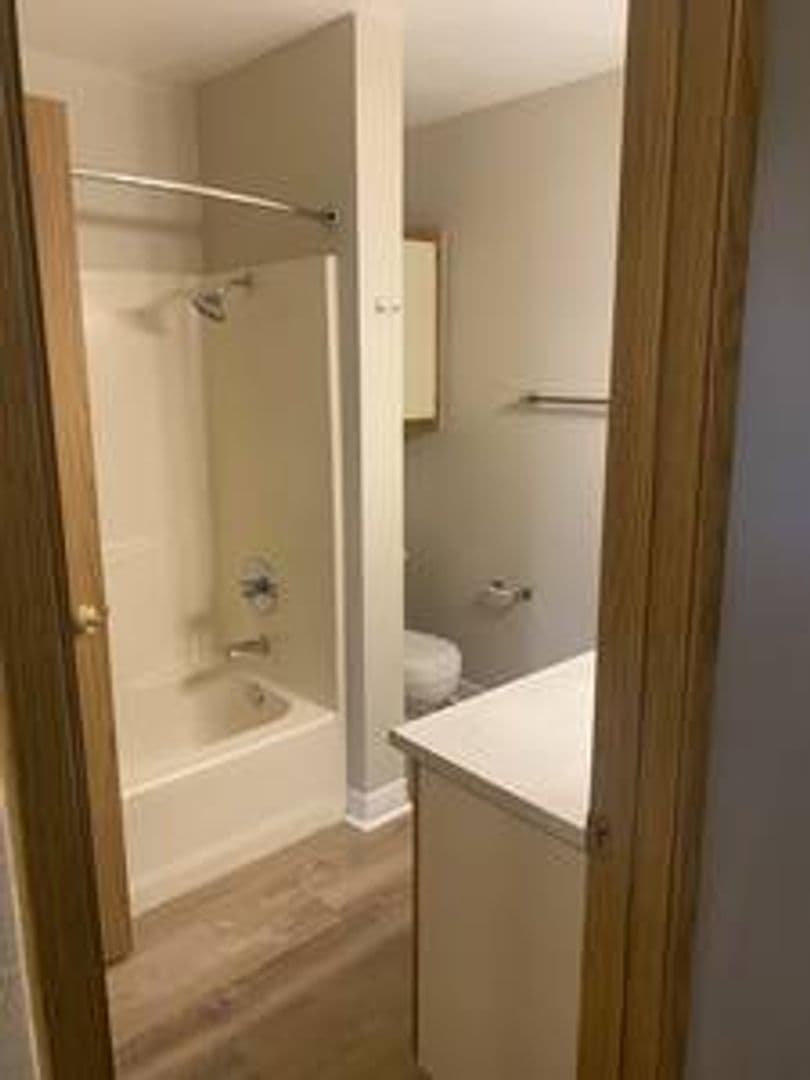 Milwaukie Apartment: 4400 SE Naef Road