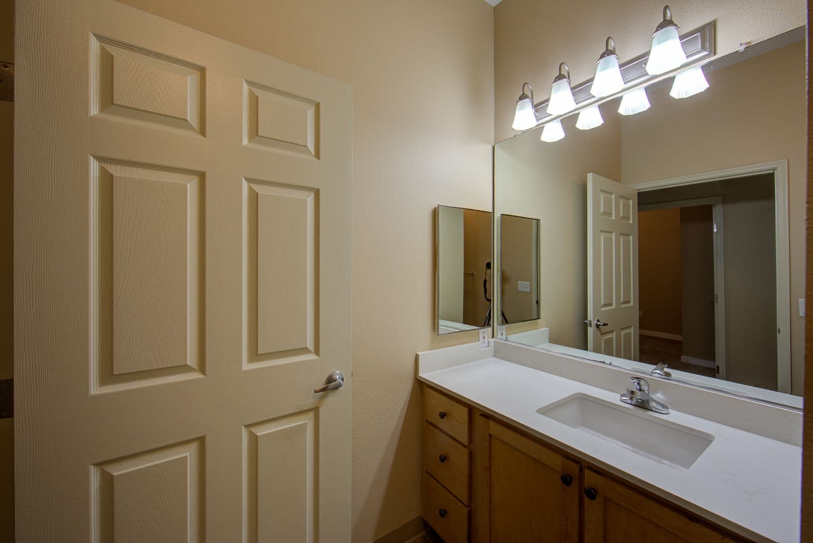 Portland Apartment: 1425 NE 7th Ave