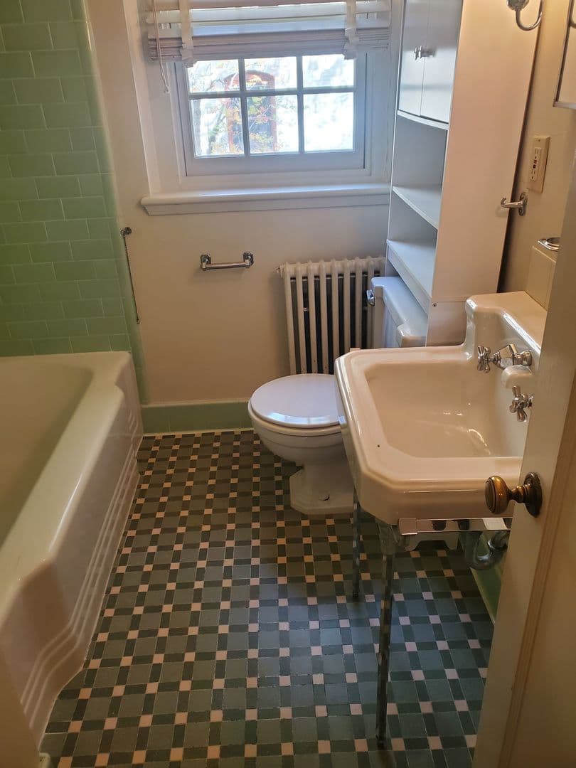Portland Apartment: 810 SW Vista Ave