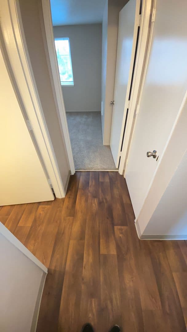 Newberg Apartment: 1401 N Springbrook Rd