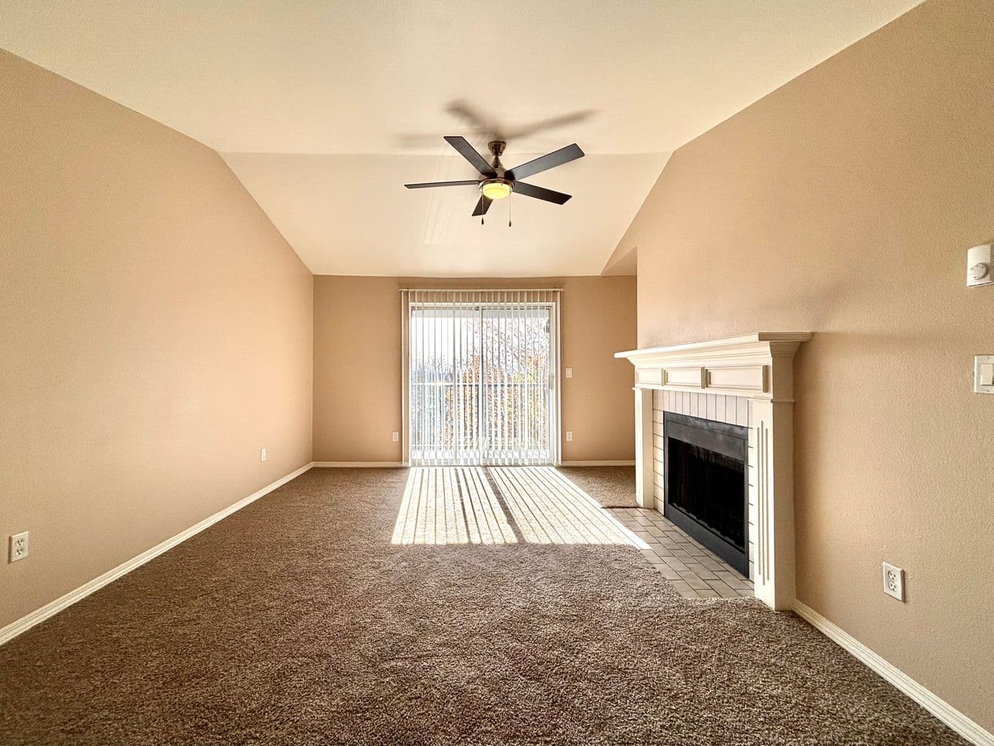 Happy Valley Apartment: 11408 SE 90th Ave