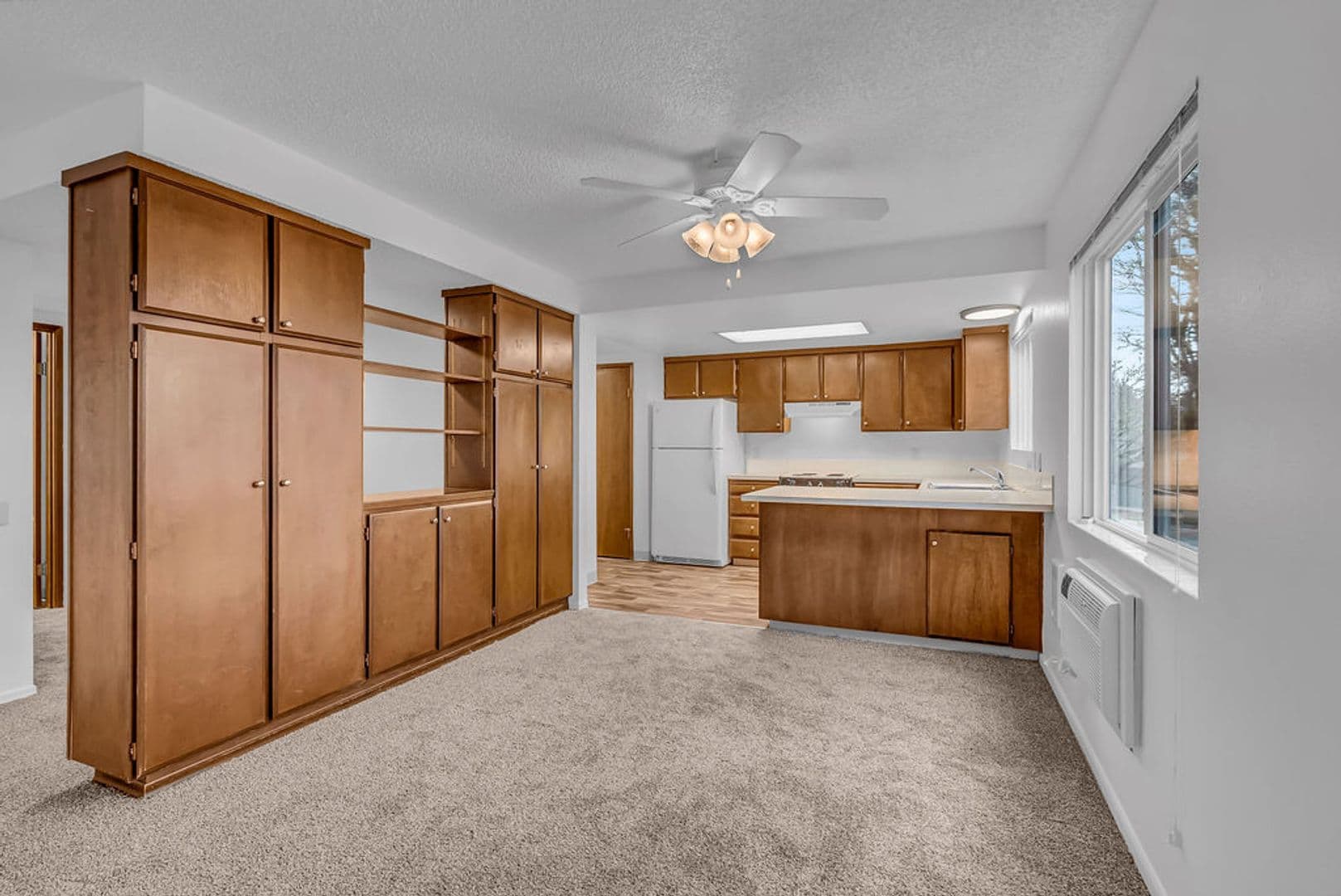 King City Apartment: 11773 SW King George Dr