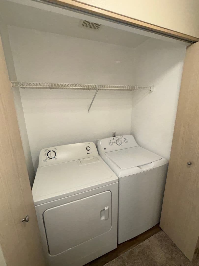 Gresham Apartment: 4850 SW 11th St