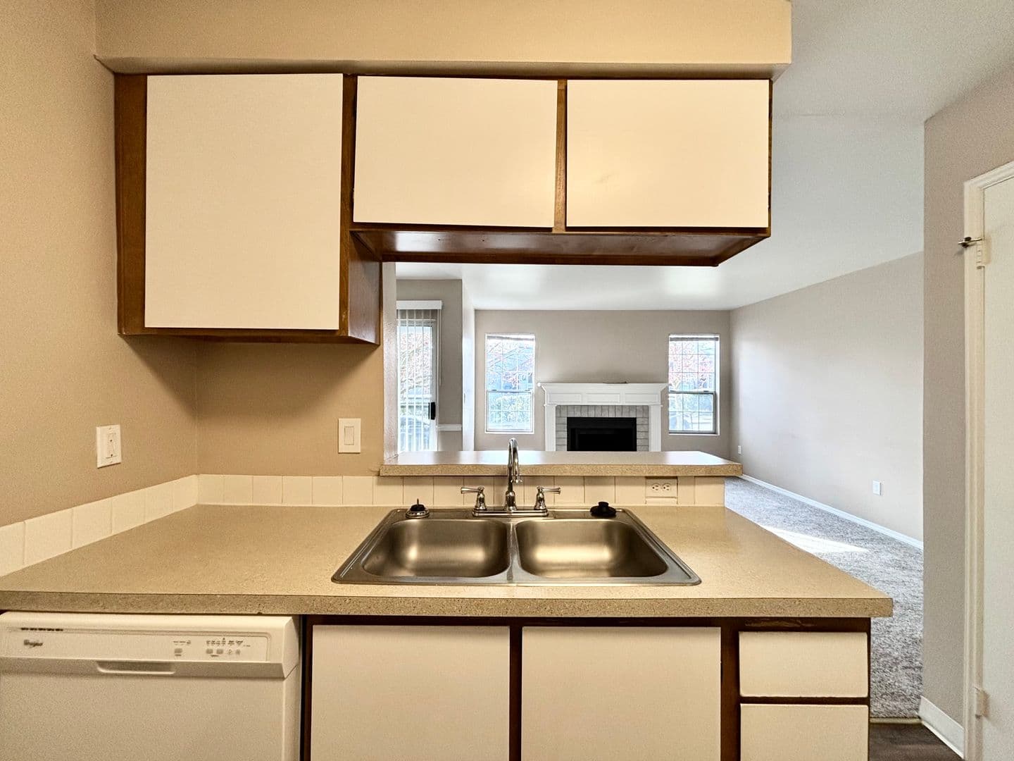 Happy Valley Apartment: 11408 SE 90th Ave