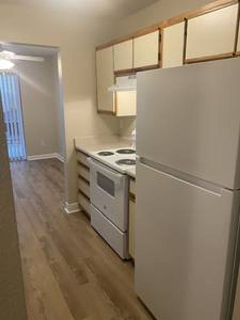 Milwaukie Apartment: 4400 SE Naef Road
