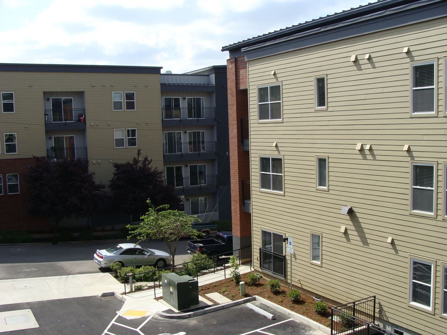 Portland Apartment: 6855 N. Burlington Ave