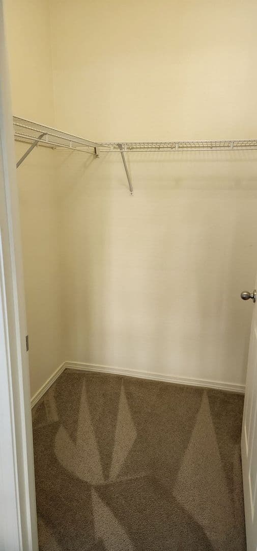 Hillsboro Apartment: 117 NE 25th Ave