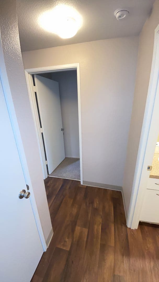 Newberg Apartment: 1401 N Springbrook Rd