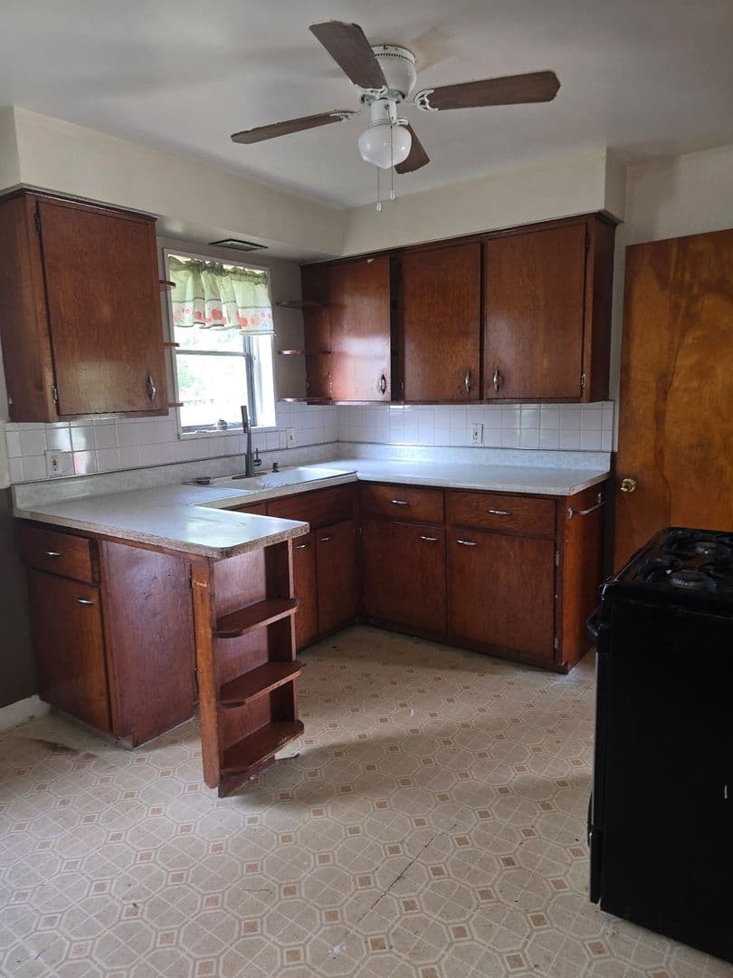 Garfield Heights House: 4614 E. 104th St.