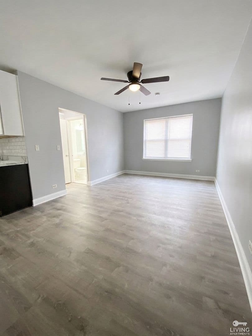 Chicago Apartment: 4031 N. Kenmore
