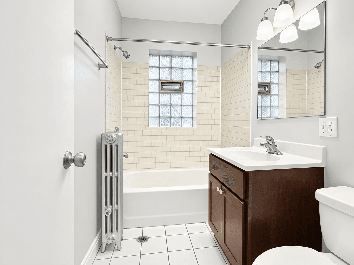 Chicago Apartment: 4756 N. Maplewood