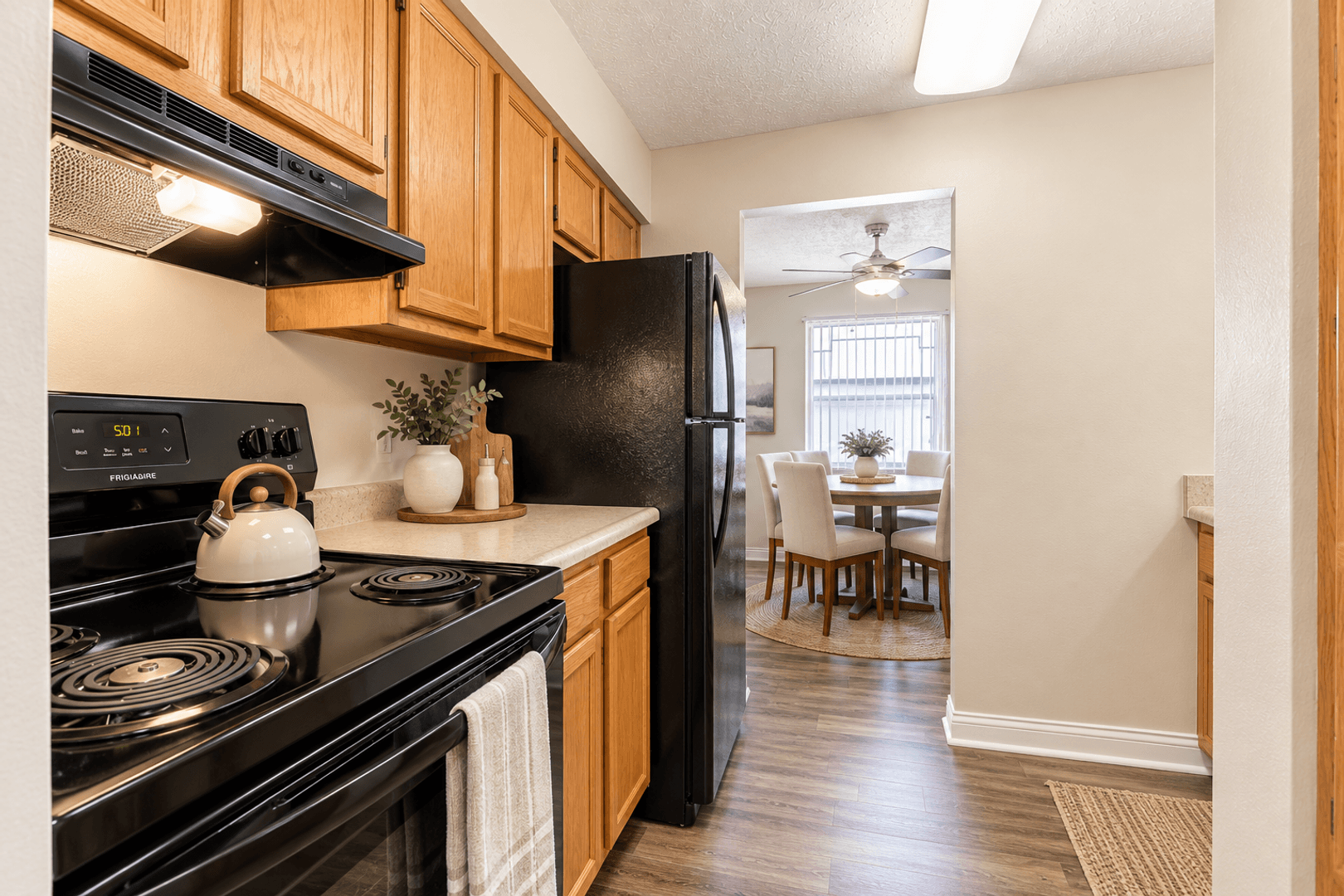 Gahanna Apartment: 4182 Appian Way West, Unit E