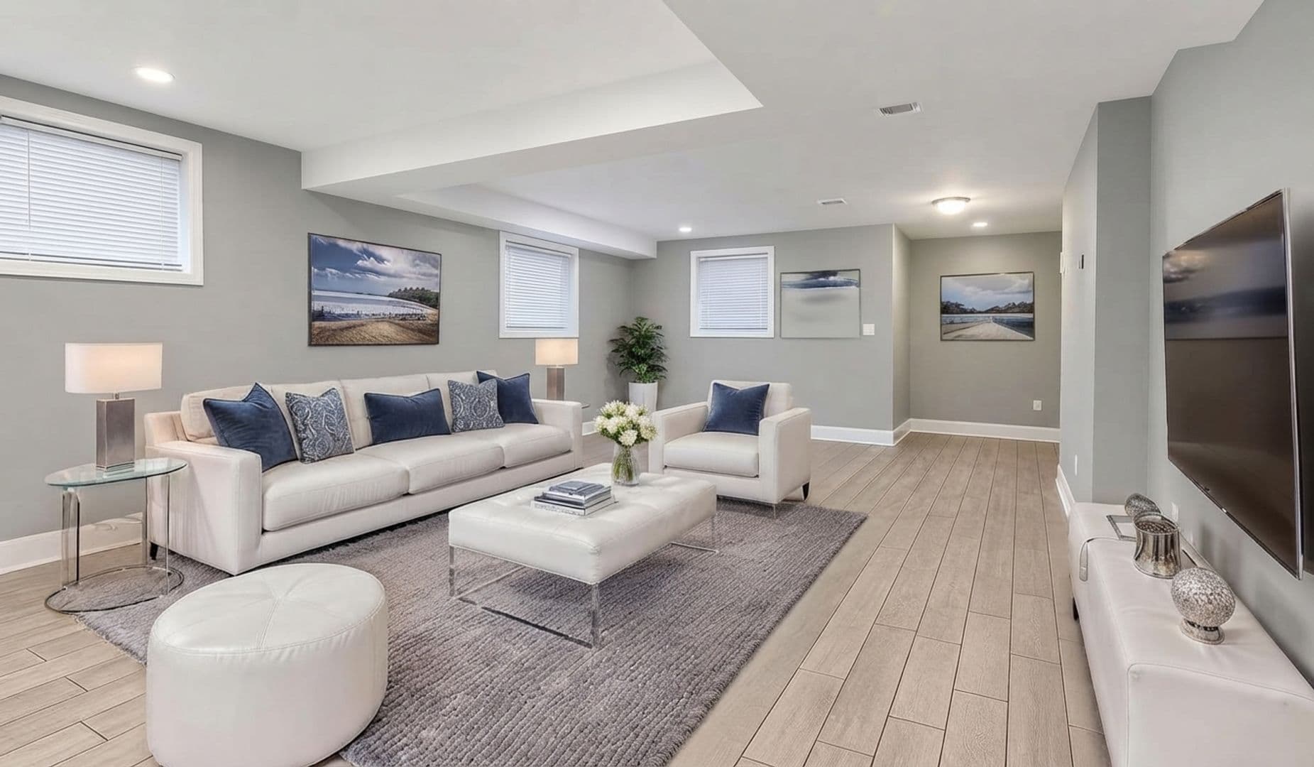 Chicago Apartment: 4450 N. Sheridan