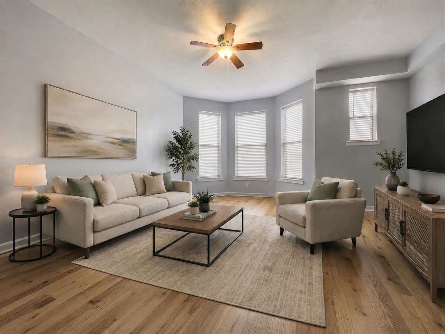 Chicago Apartment: 906 W. Montrose