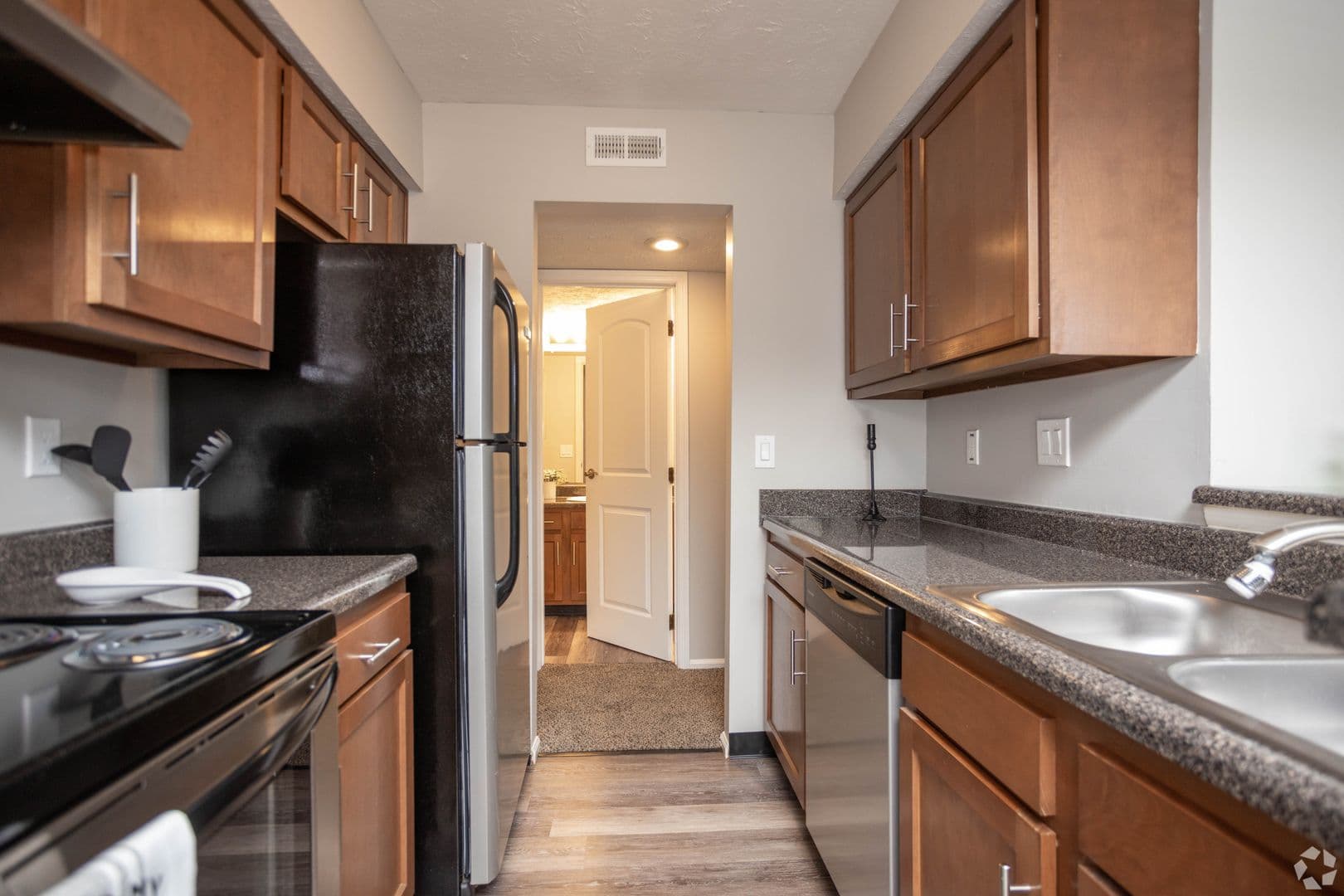 Dublin Apartment: 2120 Bentwood Circle, 2120 2C