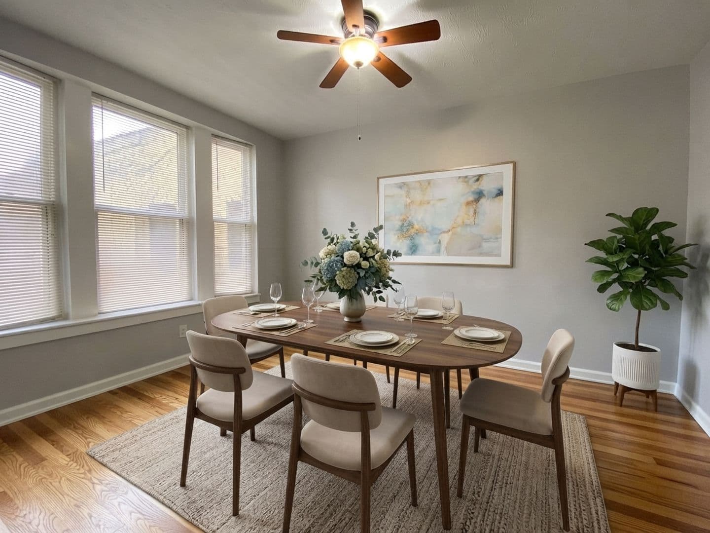 Chicago Apartment: 906 W. Montrose