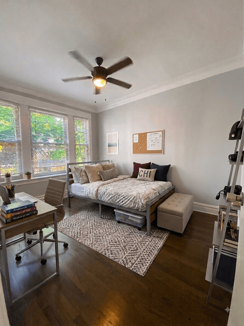 Chicago Apartment: 1214 W. Rosemont