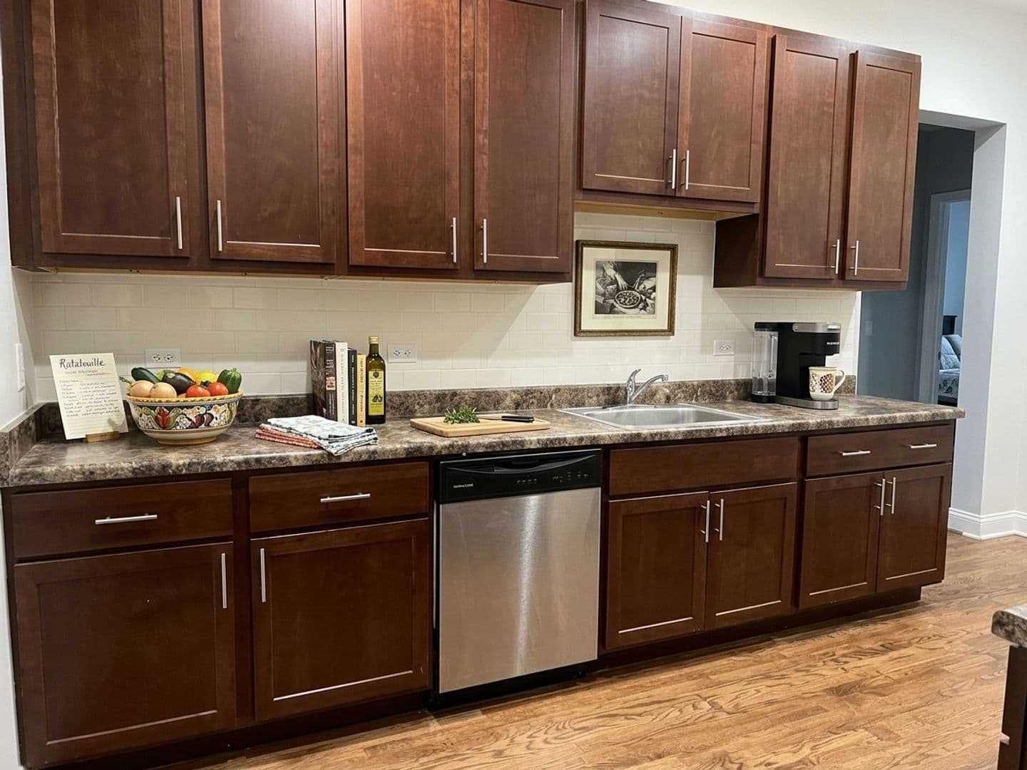 Chicago Apartment: 906 W. Montrose