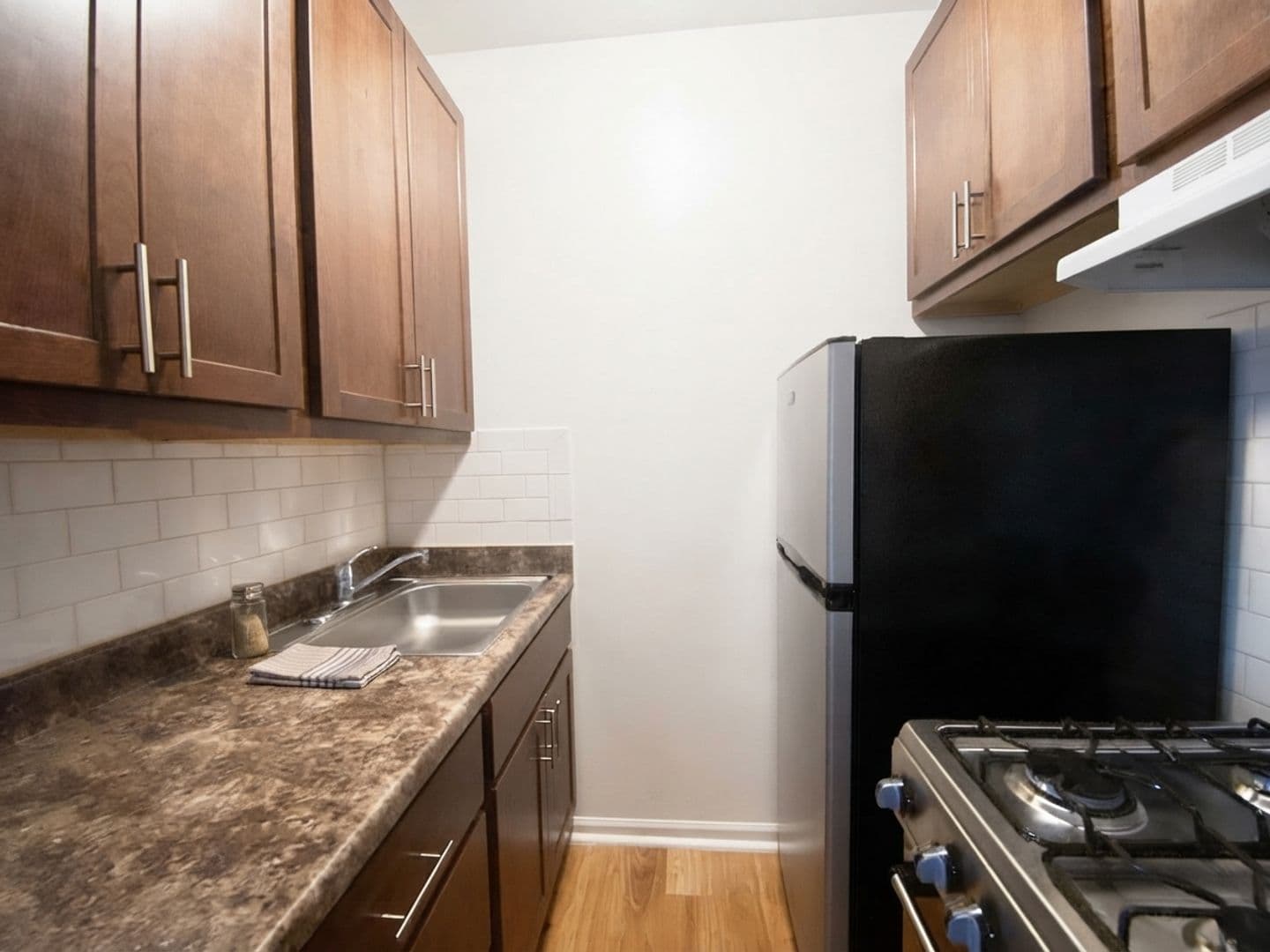 Chicago Apartment: 4031 N. Kenmore