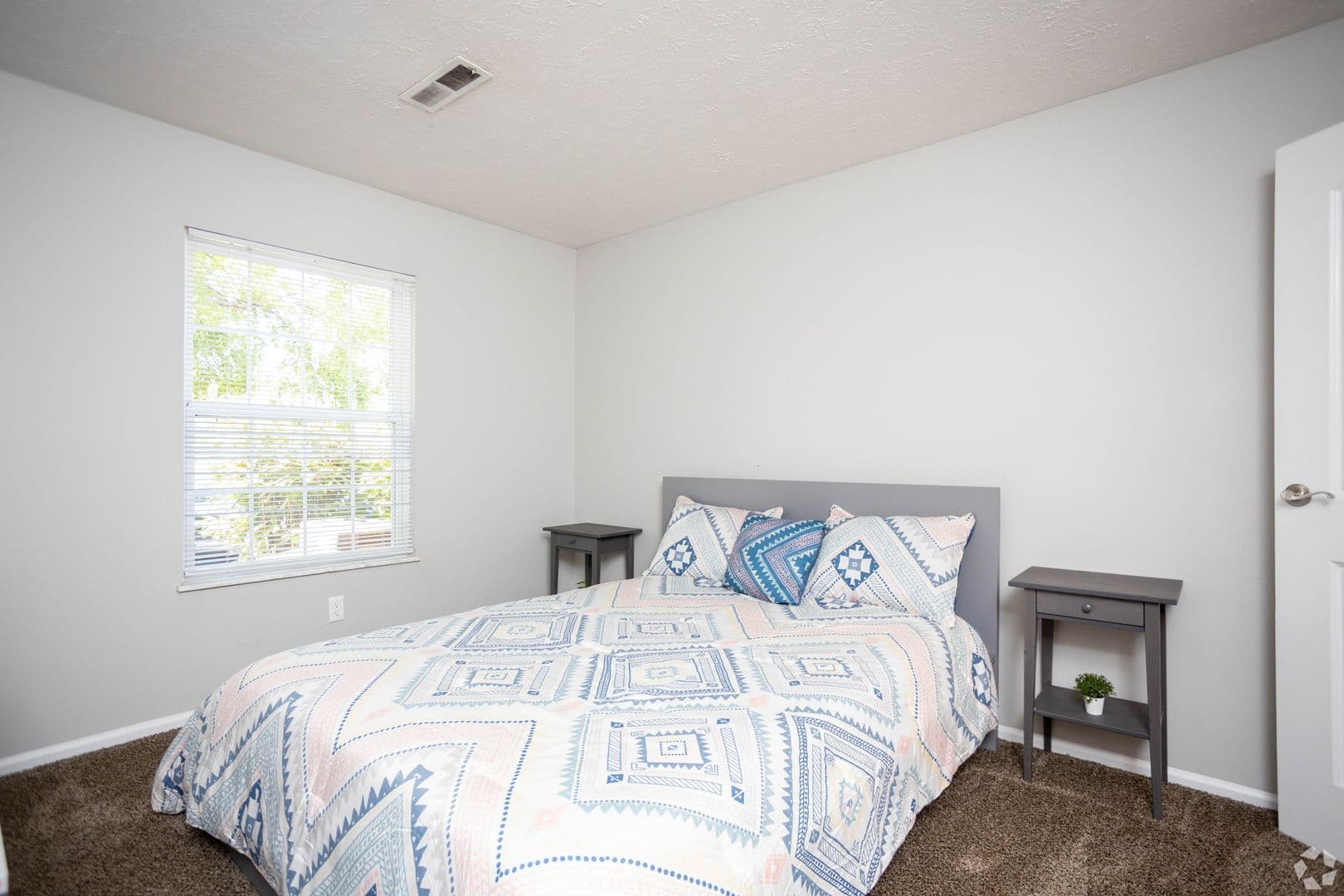 Dublin Apartment: 2120 Bentwood Circle, 2120 2C