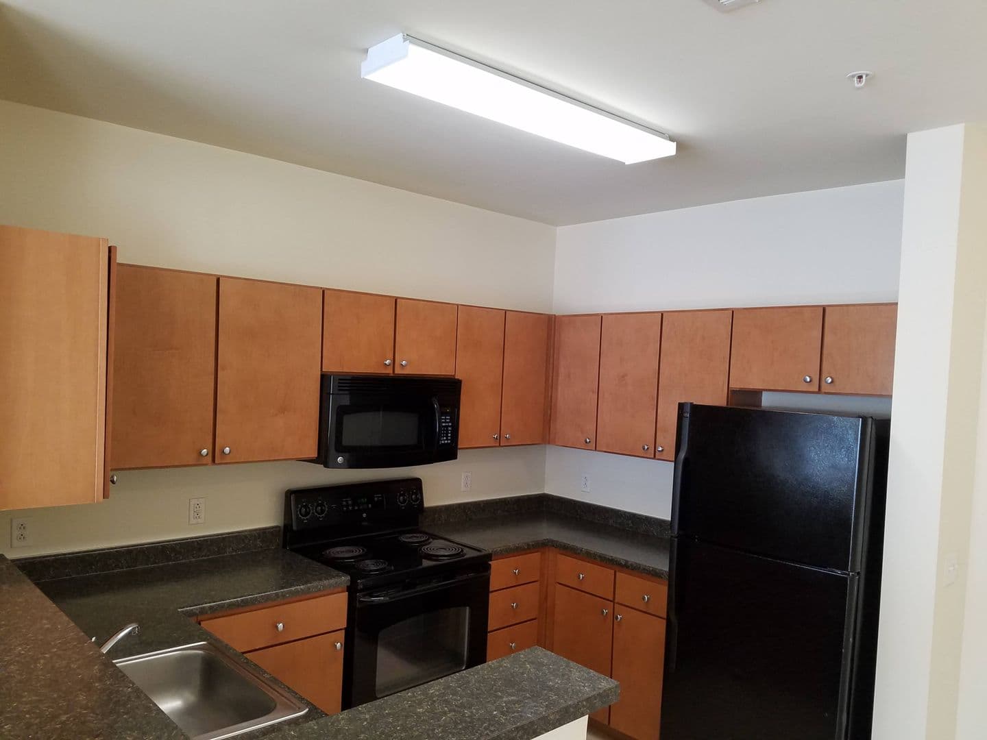 New Haven Apartment: 400 Blake St.