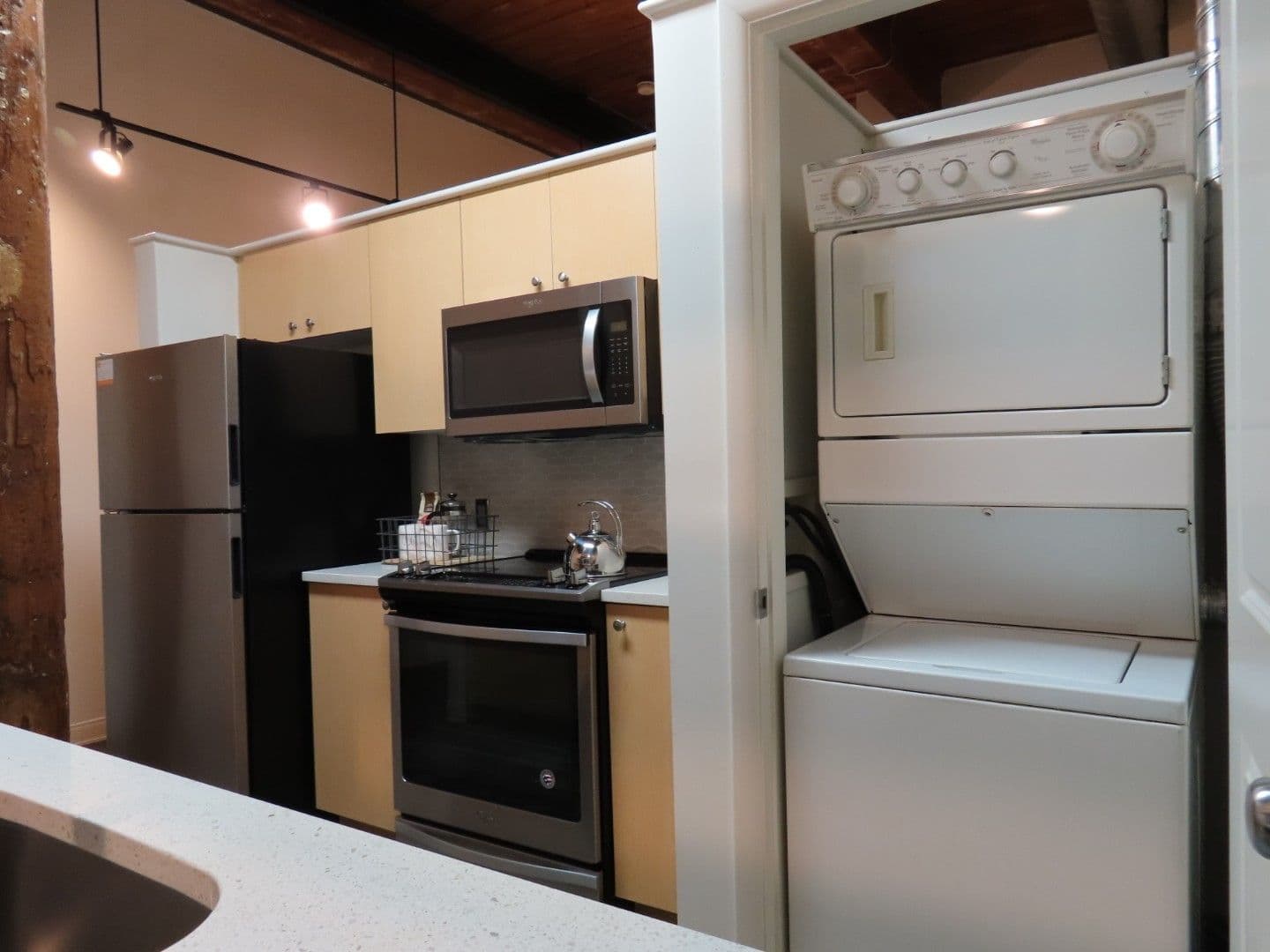 Cumberland Apartment: 51 Front St