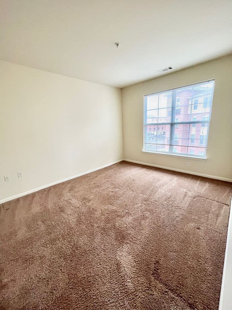 New Haven Apartment: 400 Blake St.