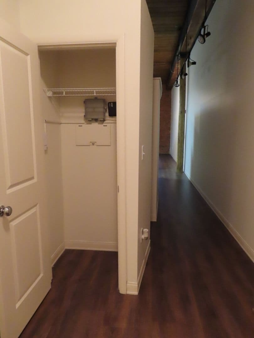 Cumberland Apartment: 51 Front St